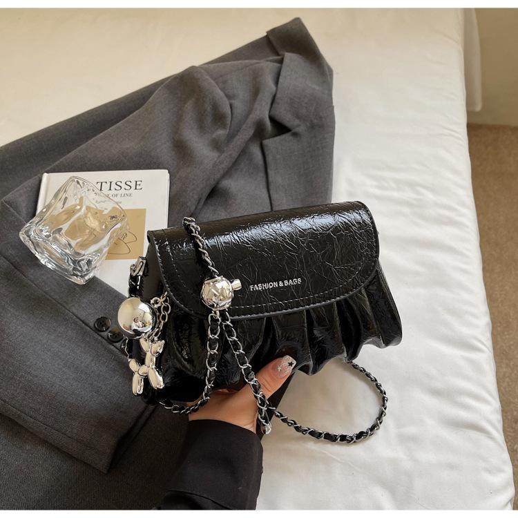 Niche Design Bag Women's New Summer Chain Messenger Bag Pleated Cloud Bag