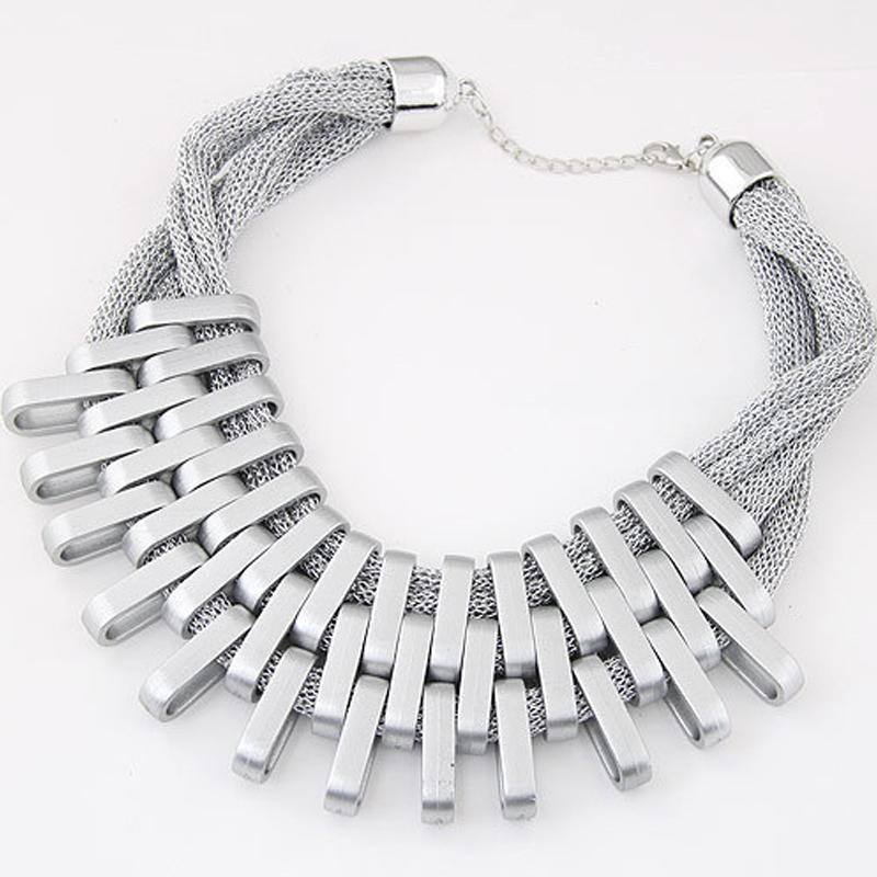 Geometric Shaped Pendant Necklace Multilayer Choker for Women Jewelry Accessories Festive Gift