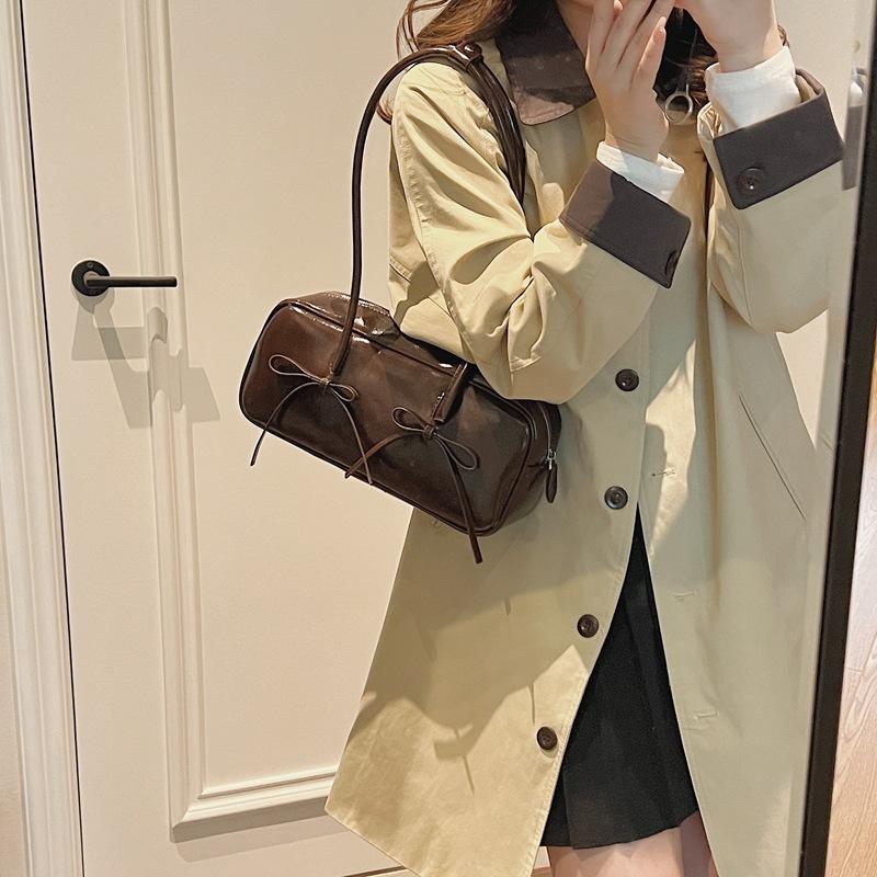 

Underarm bag single shoulder niche autumn and winter 2025 new bow red bag female baguette bag macaron 31*9*13