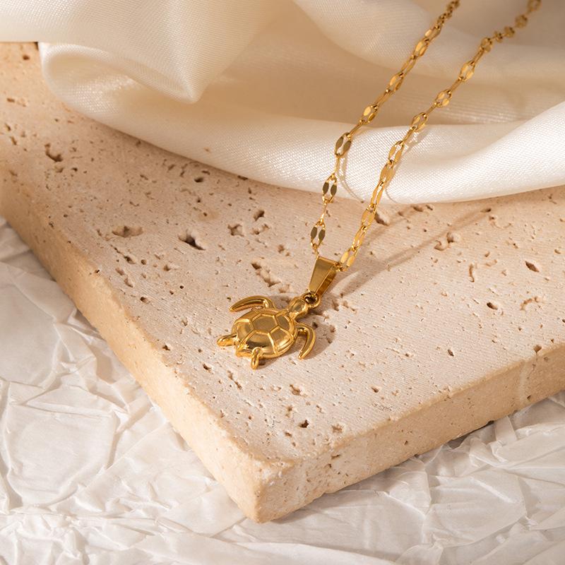 European & American New Ocean Style Titanium Steel Clavicle Necklace: Chic, Versatile, High-End Women's Bestseller