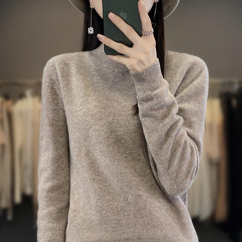 24 Early Autumn Seamless Knit Pullover Sweater with Long Sleeves and Half High Neck