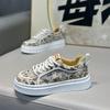 Spring new low-top hot drill, light and comfortable casual soft-soled lace-up mesh shoes qs