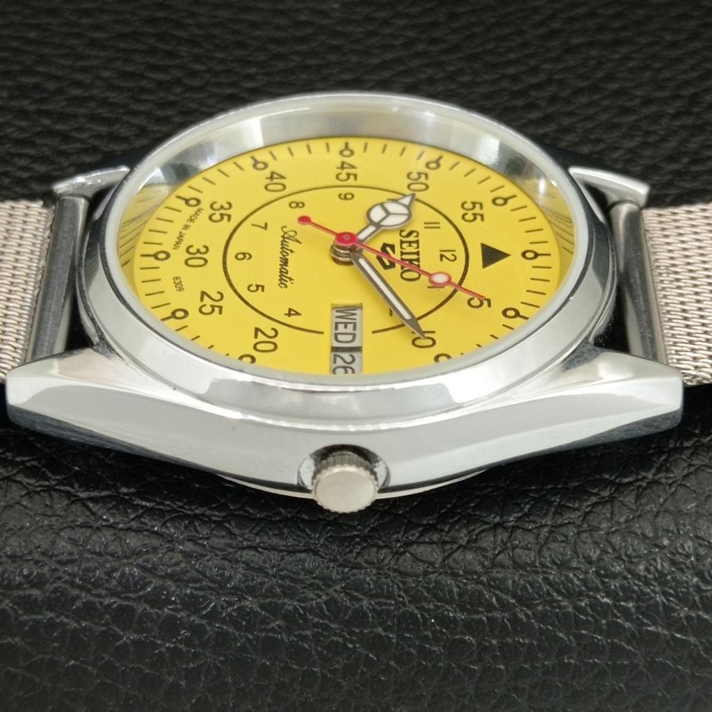 JAPAN VINTAGE REFURBISHED SEIKO 5 AUTOMATIC MENS YELLOW DIAL WATCH a444644-1