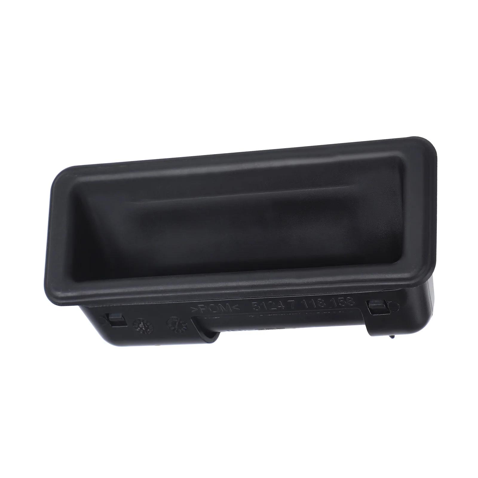 Black Trunk Lock Handle Push Button For BMW 3 Series E92 2005-2013 For BMW 3 Series E93 2006-2013 7118158 51247118158