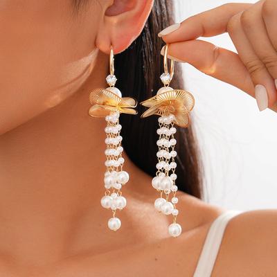 Zircon Imitation Pearl Hollow Lotus Leaf C-shaped Fringed Silver Needle Earrings Fashion Sense Earrings