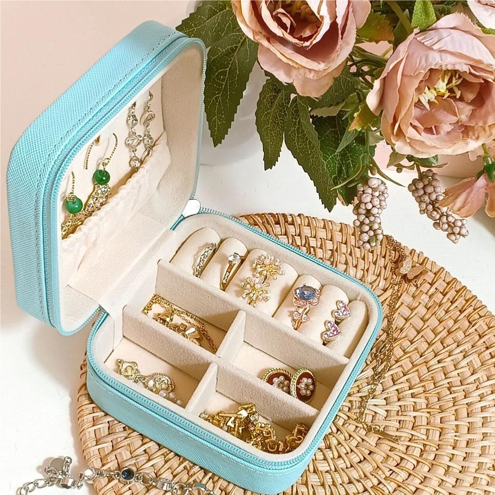 Mini-Schmuck-Aufbewahrungsbox, tragbar, für Zuhause, Reisen, Ohrringe, Halskette, Aufbewahrungsbox für Frauen, Ring-Organizer, PU-Leder-Vitrine
