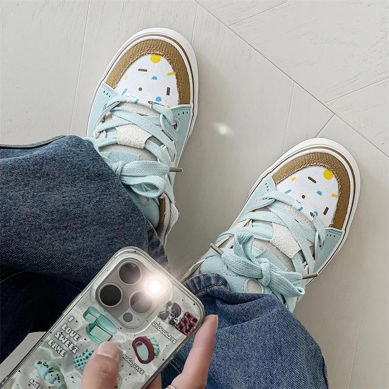 Flat White Shoes for Women 2026 New Trendy and Fashionable Couple Korean Version Versatile Casual Breathable Sports Shoes