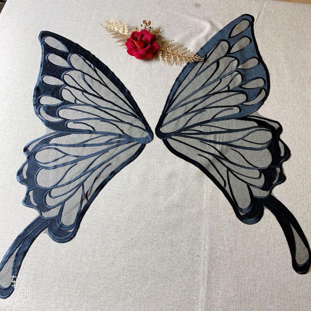 Blonde Mesh Sommerfuglvinge Ytelseskostyme med Brodert Livstykke