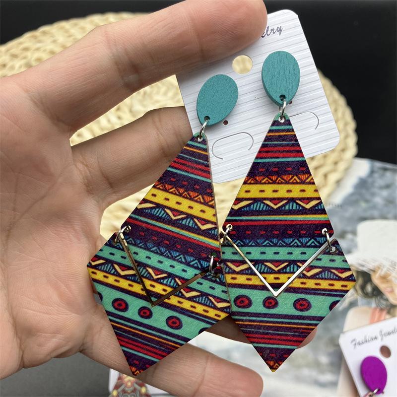 Vintage Painted Big Wooden Earrings Ethnic Exaggerated Pattern Geometric Statement Drop Earrings Vacation Party Jewelry