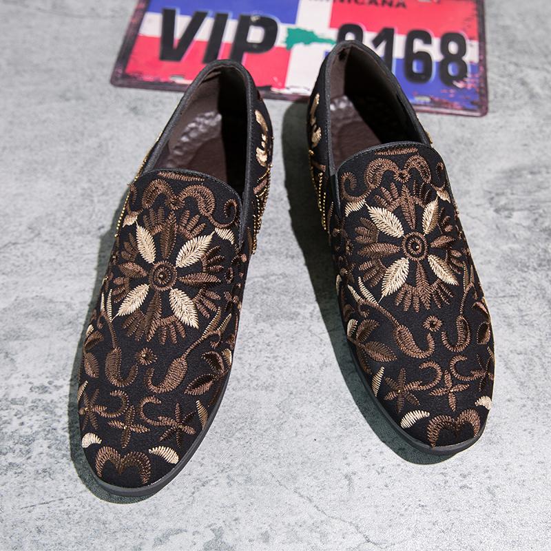 

Новая мужская мода Ручная вышивка Туфли лефу Круглый носок Европейский и американский Свадебный банкет Туфли для платья Черный Размер 38-48 48 чёрный