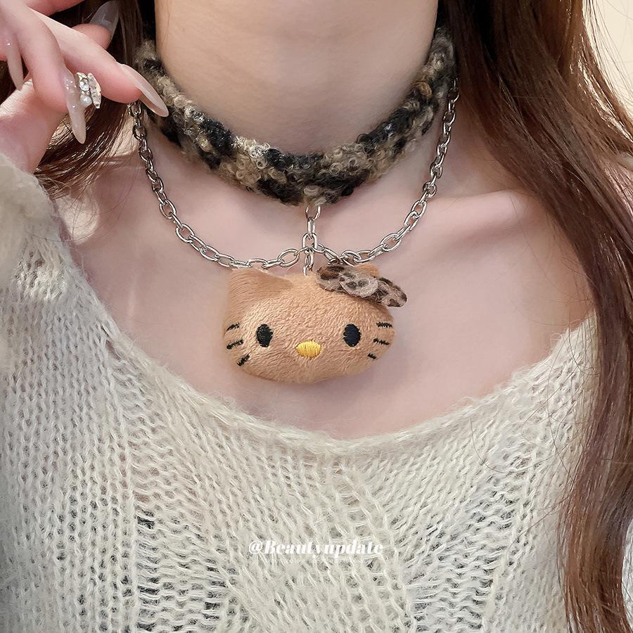 Autumn-Winter Double-Layer Flocked Kitten Pendant Choker: Cute Cartoon High-End Necklace for Women