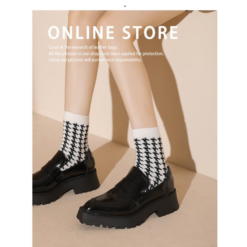 Niche design sense retro Mary Jane shoes women's head light mouth spring and autumn women's shoes simple low heel single shoes silver personality