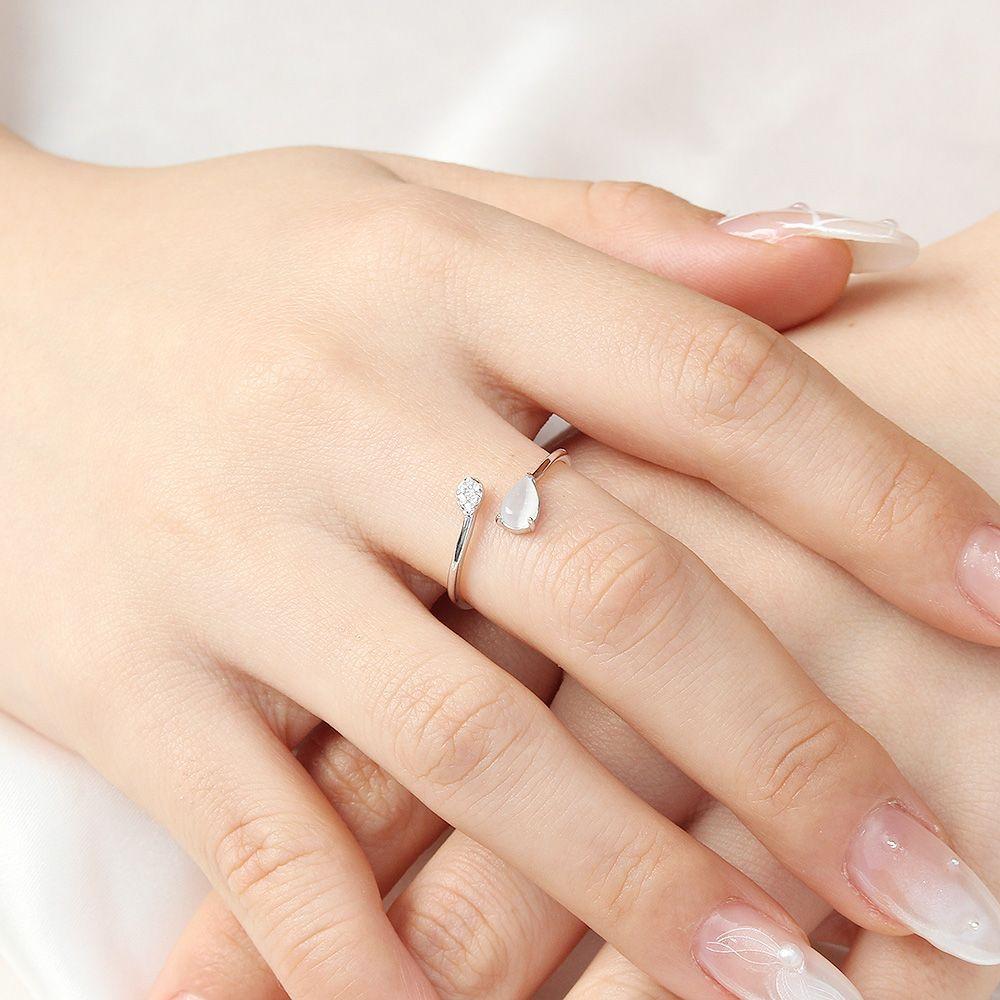 Bijouholic Silver 925 Platinum-Plated Mother-of-Pearl Cubic Open Ring