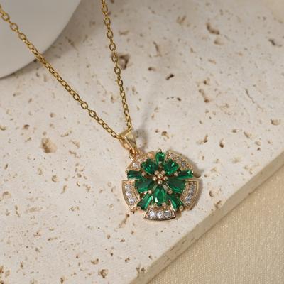 Colliers pendentifs fleurs de luxe pour femmes Collier en zircone Accessoires de bijoux pour fête de mariage