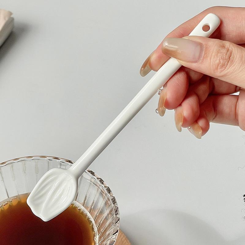 Cute Flower Coffee Dessert Spoon With Long Handle Korean Ceramic Hand Painted Ice Cream Cake Spoon Kitchen Tableware Accessories белый