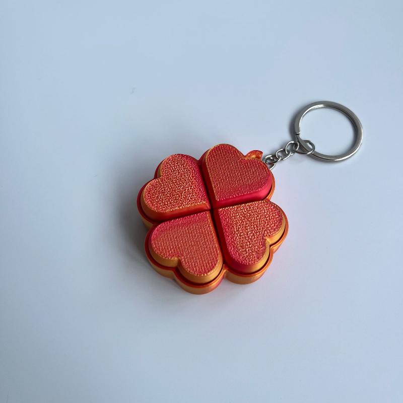 1Pcs 3D Printing Decompression Press Four Leaf Clover Key Chain Pendant Creative Fingertip Toy Bag Ornaments Party Favors