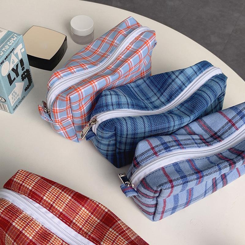 Sweet Cute Color Retro Plaid Cosmetic Bags Pencil Case Large Capacity Portable Girly Storage Bags Makeup Pouch Toiletry Bag Gift