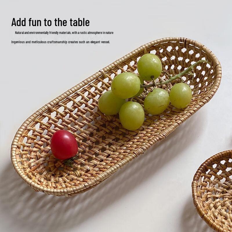 Handgeflochtener Bambus- und Rattankorb