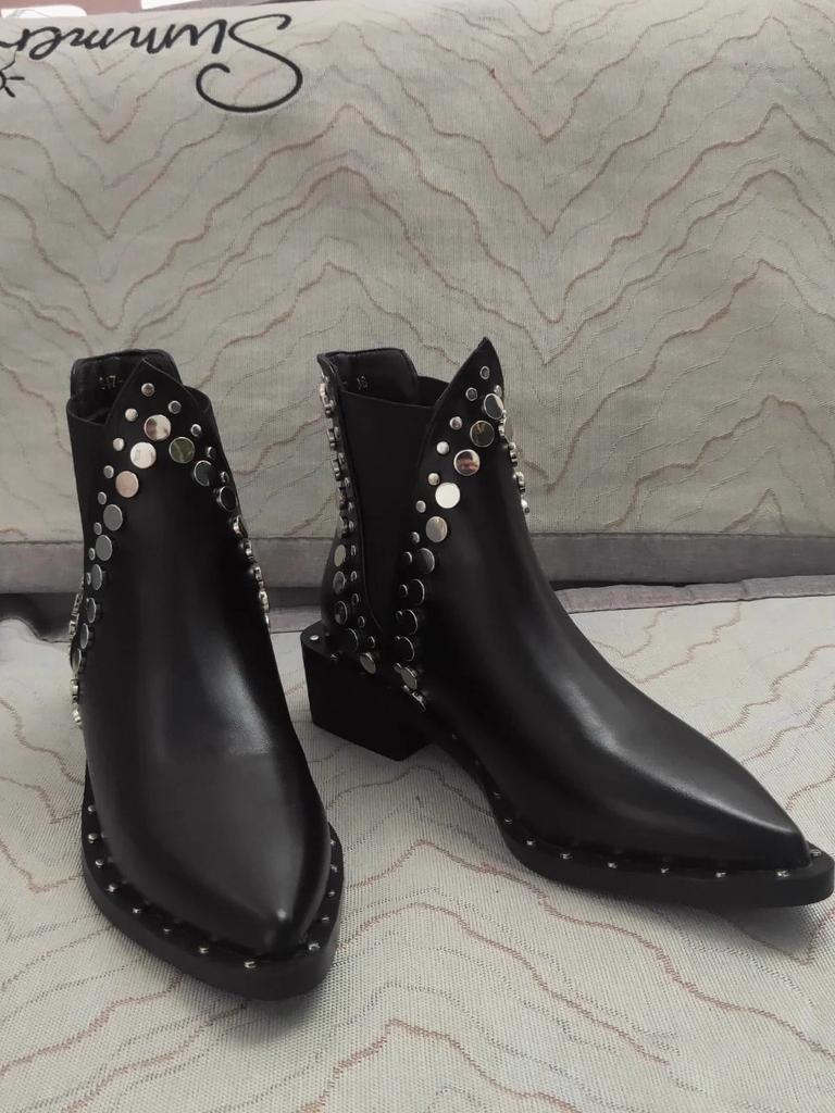 Rundleer~ niche puntige Chelsea boots kinderen dikke hak klinknagels dunne lente en herfst enkele laarzen Europees en Amerikaans korte laarzen en enkellaarsjes