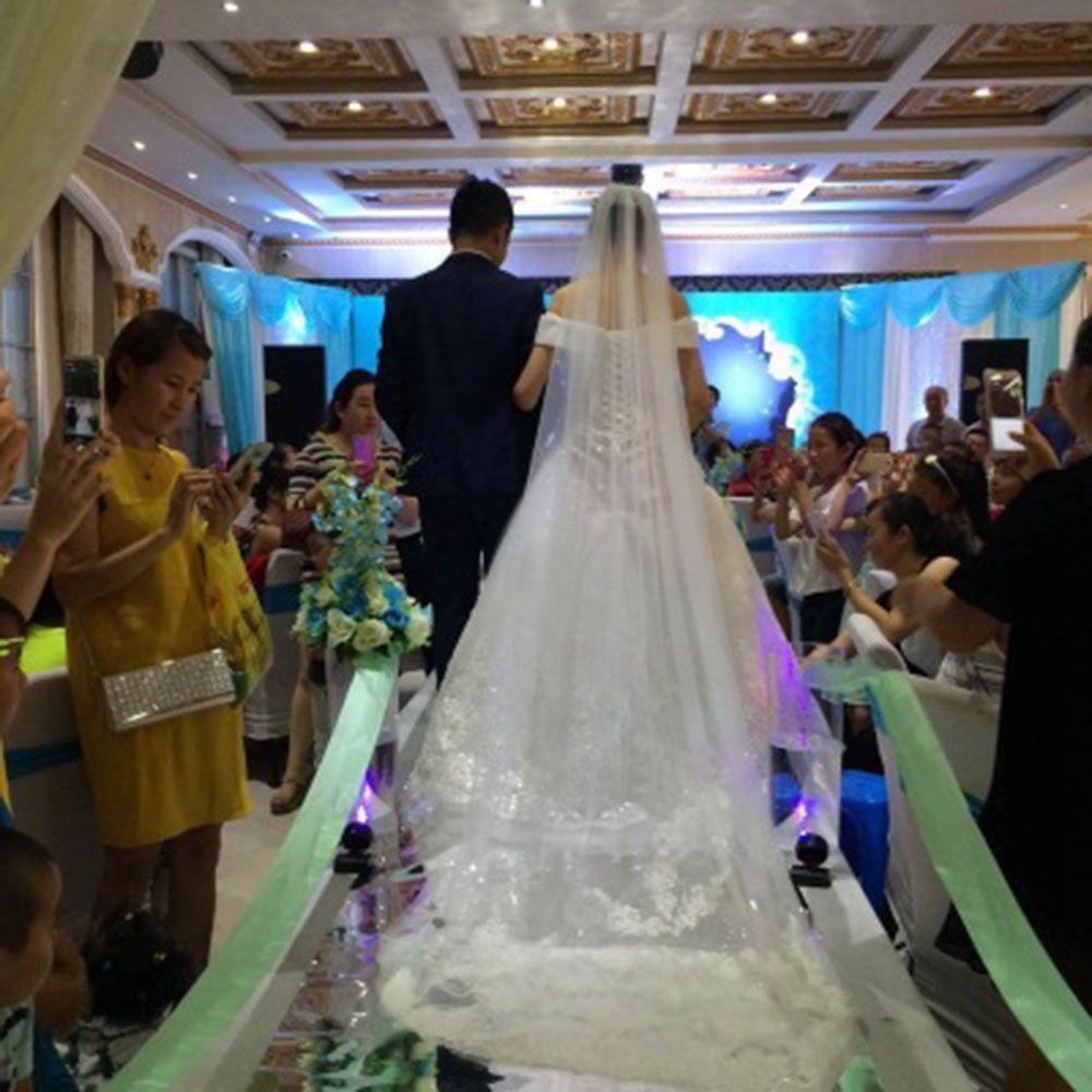 New White/Ivory One-tier Bridal Wedding Veil with Comb Edge Applique Tulle Lace