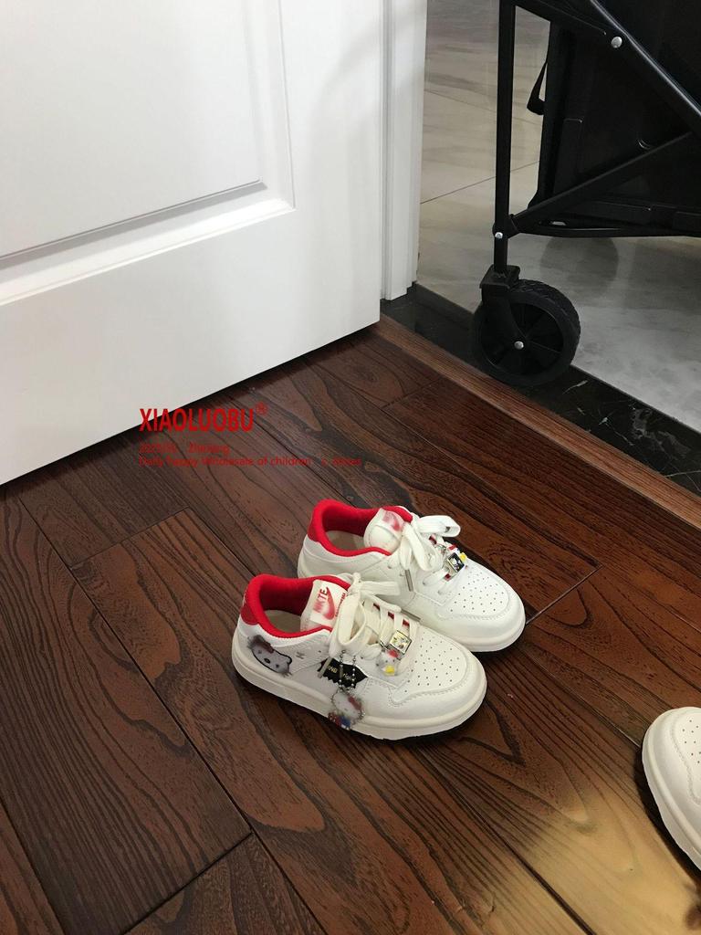 Cute Cartoon Embroidery Parent-Child White Shoes - Girls' and Boys' New Year's Style Versatile Sneakers for Spring 2026.