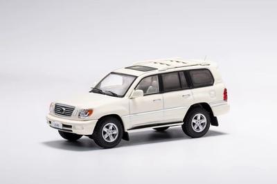 Gaincorp Products LEXUS LX470 CYGNUS Weiß Fertigprodukt 1/64 (LHD)