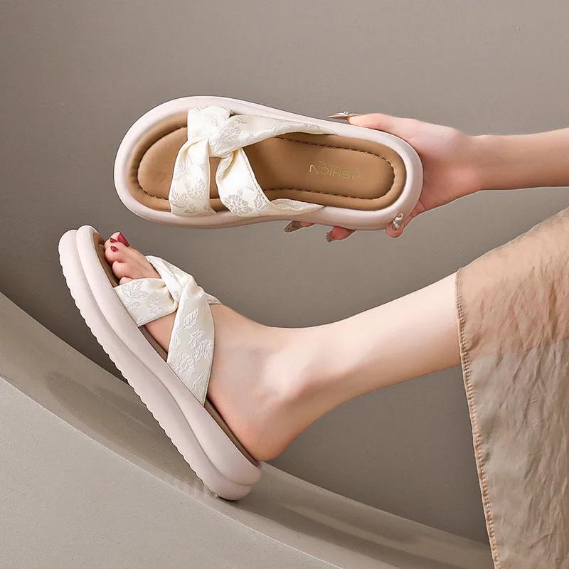 Papuci de damă la modă 2024 vara nouă versatil talpă groasă design casual sense o linie plajă pantofi de damă Zapatos De Mujer