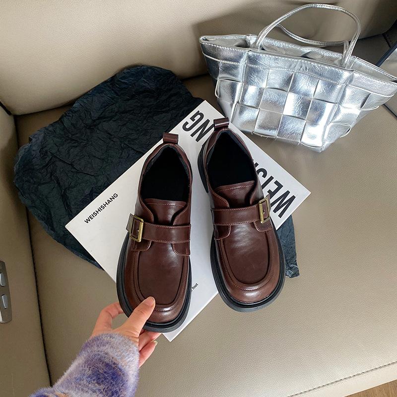 

2025 новая текстура британский стиль повседневный ленивый модный темперамент лоферы женские на одной педали jk одинарная обувь 40 коричневый