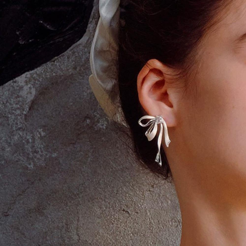 Retro Temperament Silver-toned Brushed Stereo Ribbon Bowknot Zircon Tassel Stud Earrings for Women Korean Designer Jewelry Gifts