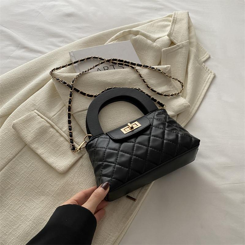 

Women s 2024 Spring Pu Leather Crossbody Bag Trendy Small Square Bag With Stylish Car Line Elements чёрный