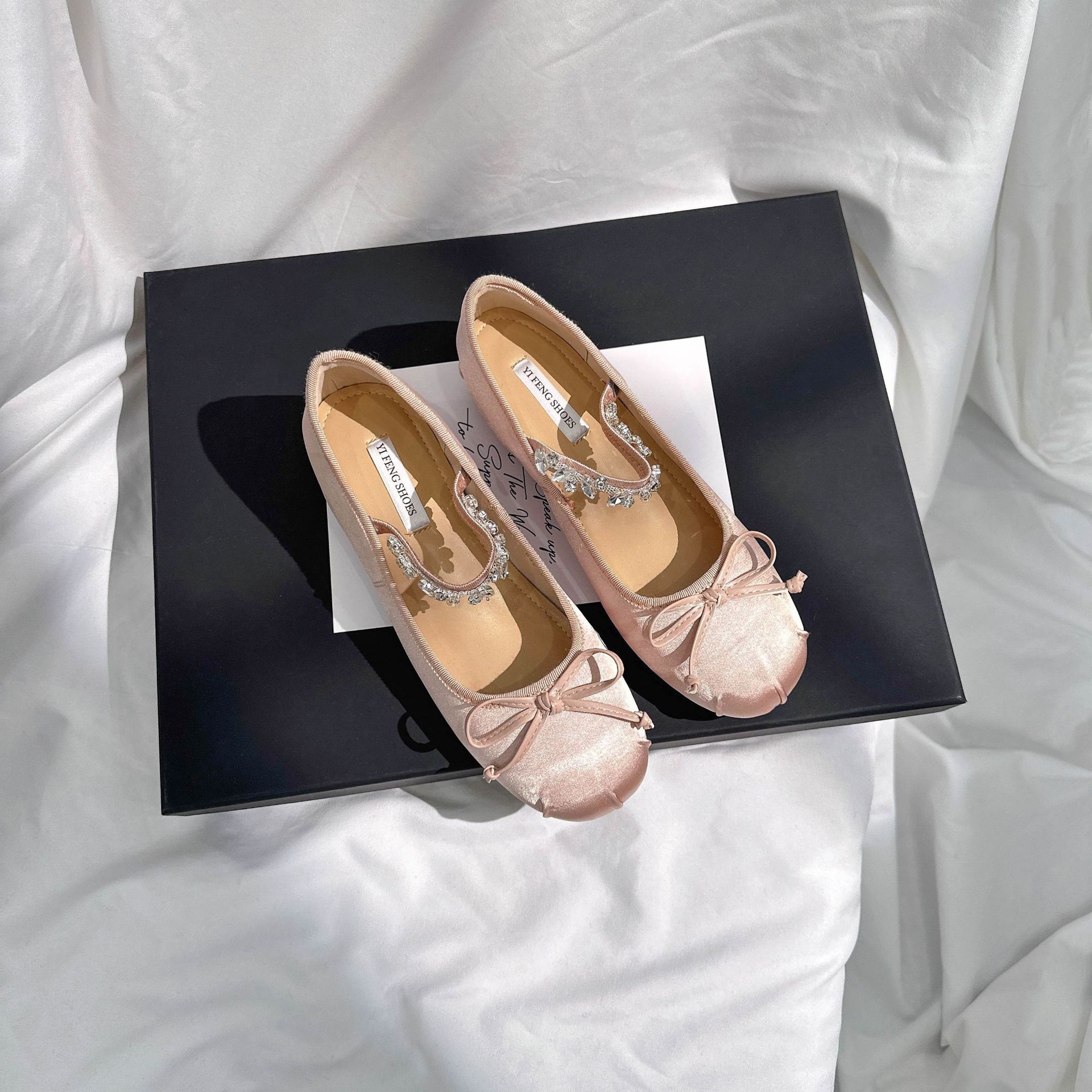 

Ballet Flats Shoes Women Mary Jane Shoes Lady Fashion Rhinestone Bowknot Height 4CM High Heel Shoes for Woman s Spring/Autumn 33