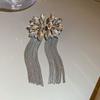 Luxury Silver Needle Diamond Flower Tassel Earrings Women's Style Premium Dinner Earrings Personalized Design Earrings