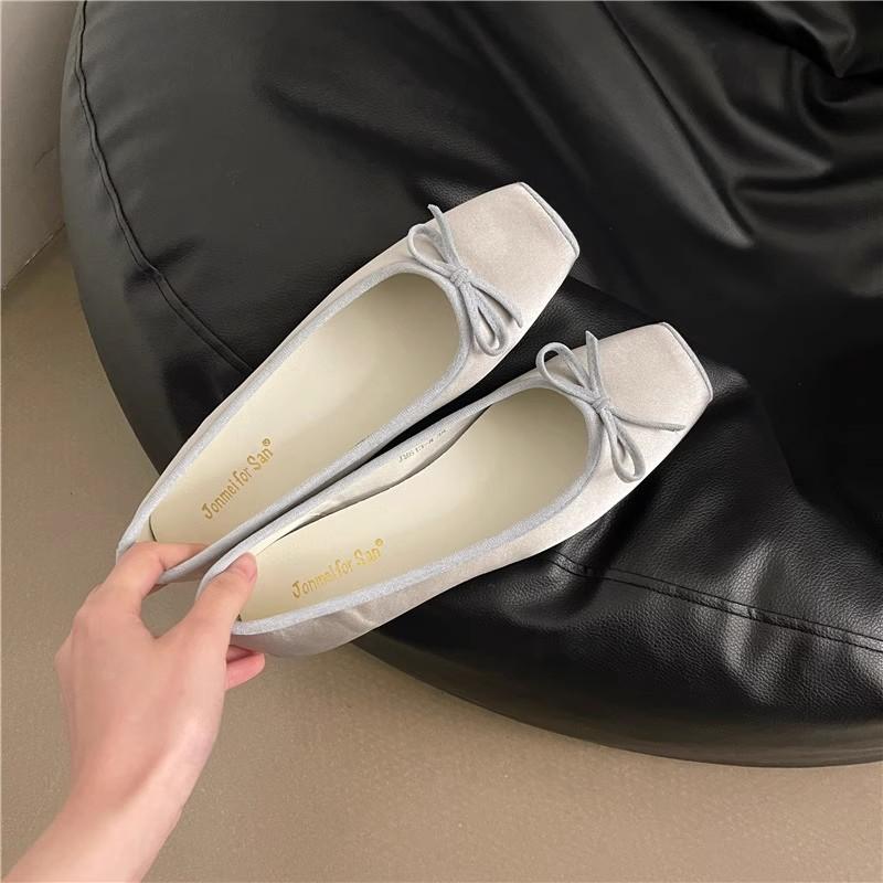 

French evening breeze bow satin inner heightened single shoes women s 2025 new square toe niche gentle ballet shoes 35