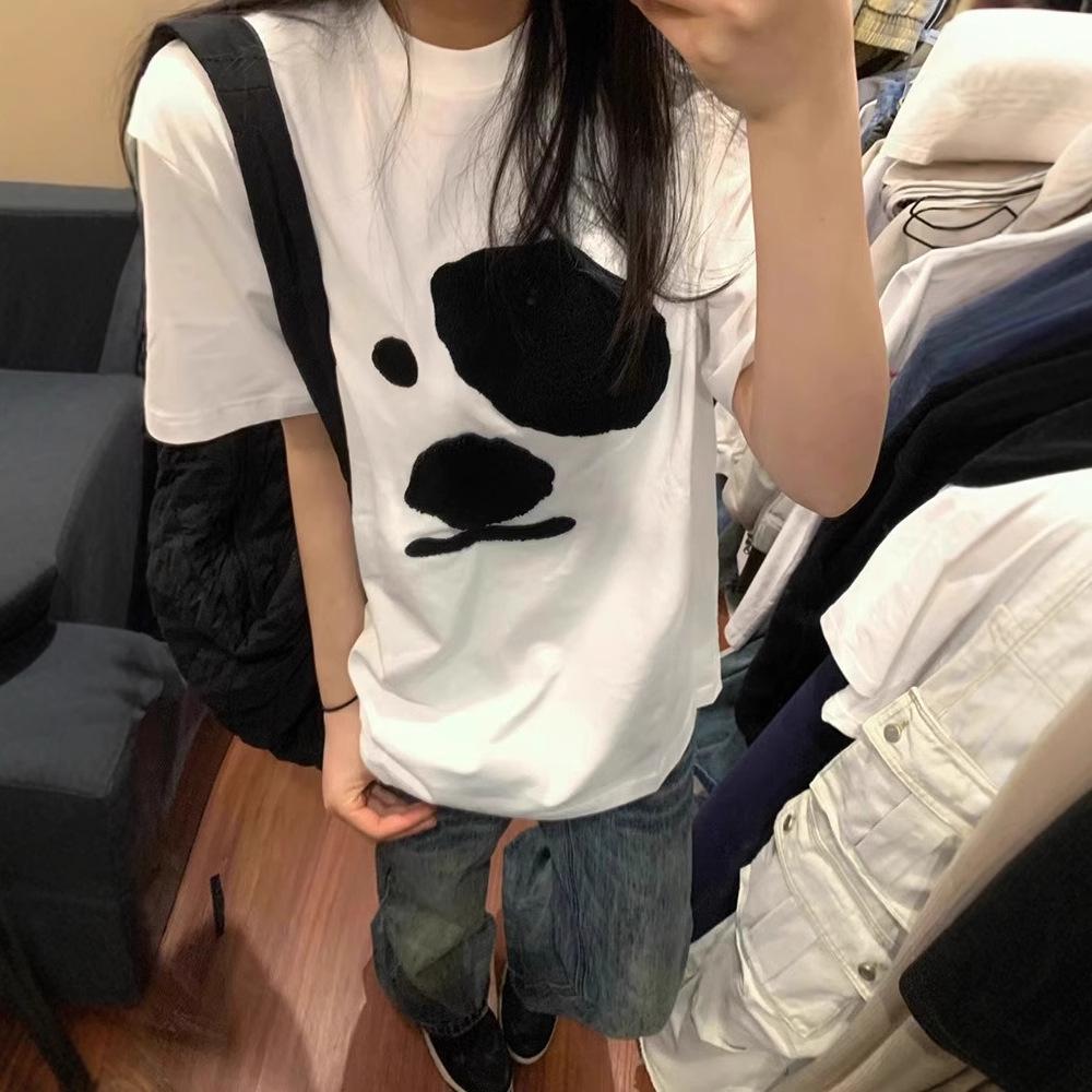 

Женская белая футболка оверсайз с абстрактным принтом щенка - Ретро летний повседневный топ с коротким рукавом M белый