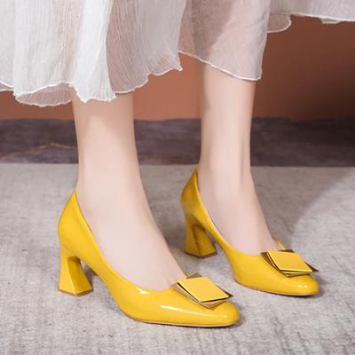 Moda Tacones Altos Tacones Gruesos para Mujer 2024 Nuevo Estilo Diosa Tacón Medio Punta Cuadrada Tacones Altos