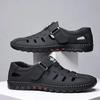2024 Sandali da Uomo Moda Sandalo in Pelle Traforato Traspirante Sandalo Casual Outdoor Antiscivolo Piatti Sandali da Spiaggia da Uomo Zapatos