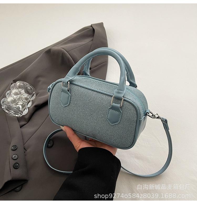

2025 new small bag commuter shoulder crossbody color matching fashion trend versatile Internet celebrity explosion female Boston bag синій