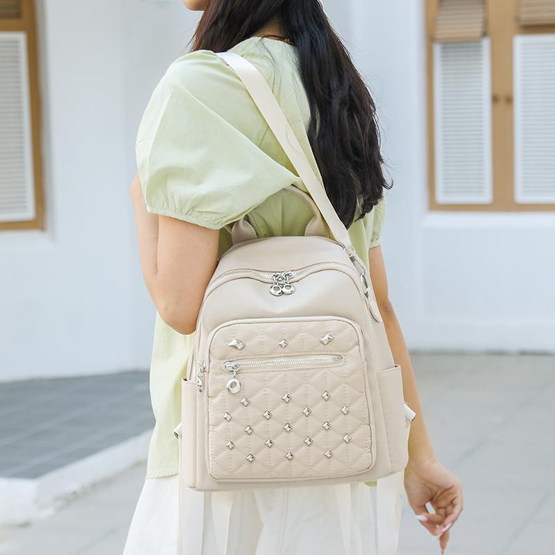 Rhomboid Rivet Backpack Women's Travel Bag Large Capacity Backpack