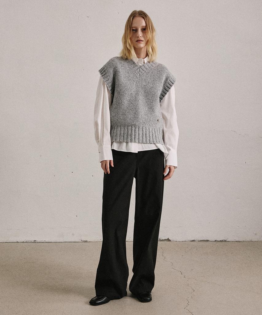ARTID Wool Textured Knit Vest_Grey