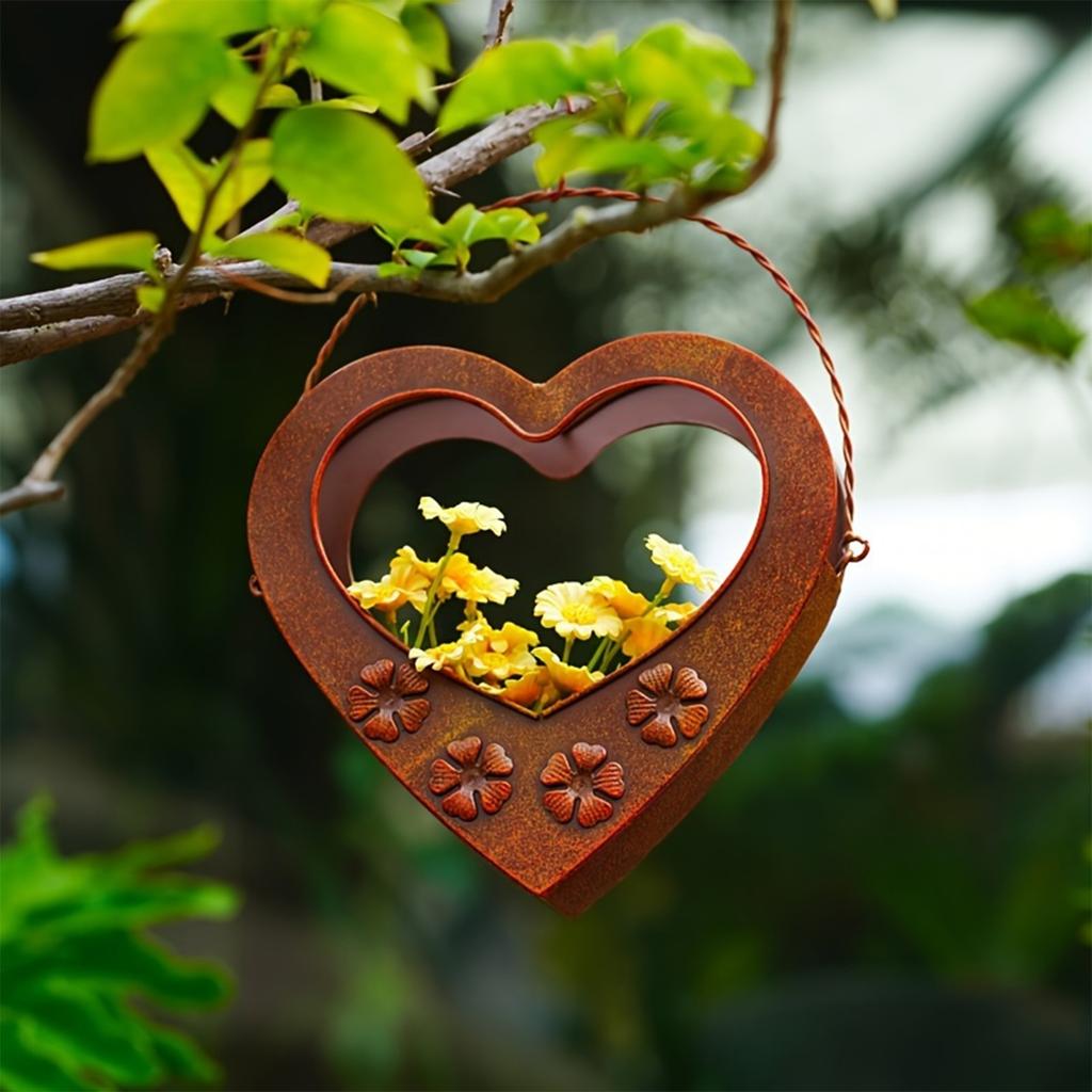Decorative Plant Hanging Holder Heart Shape Hanging Planter Pot with Hook for Enhancing Indoor and Outdoor Decoration