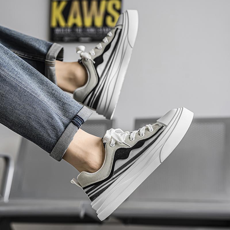 Men 's Casual Four Seasons Fashion Skateboarding Students Comfortable Sneakers Boys Trending Soft Sole Breathable Shoes