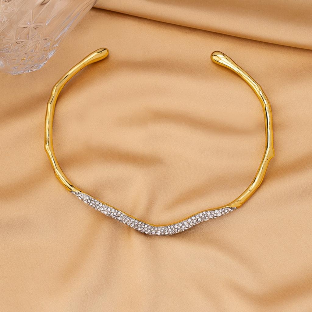 Luxury Gold and Silver Two-Tone Irregular Polished Brass Single Row Crystal Wave Choker Necklace for Women High-Quality Jewelry