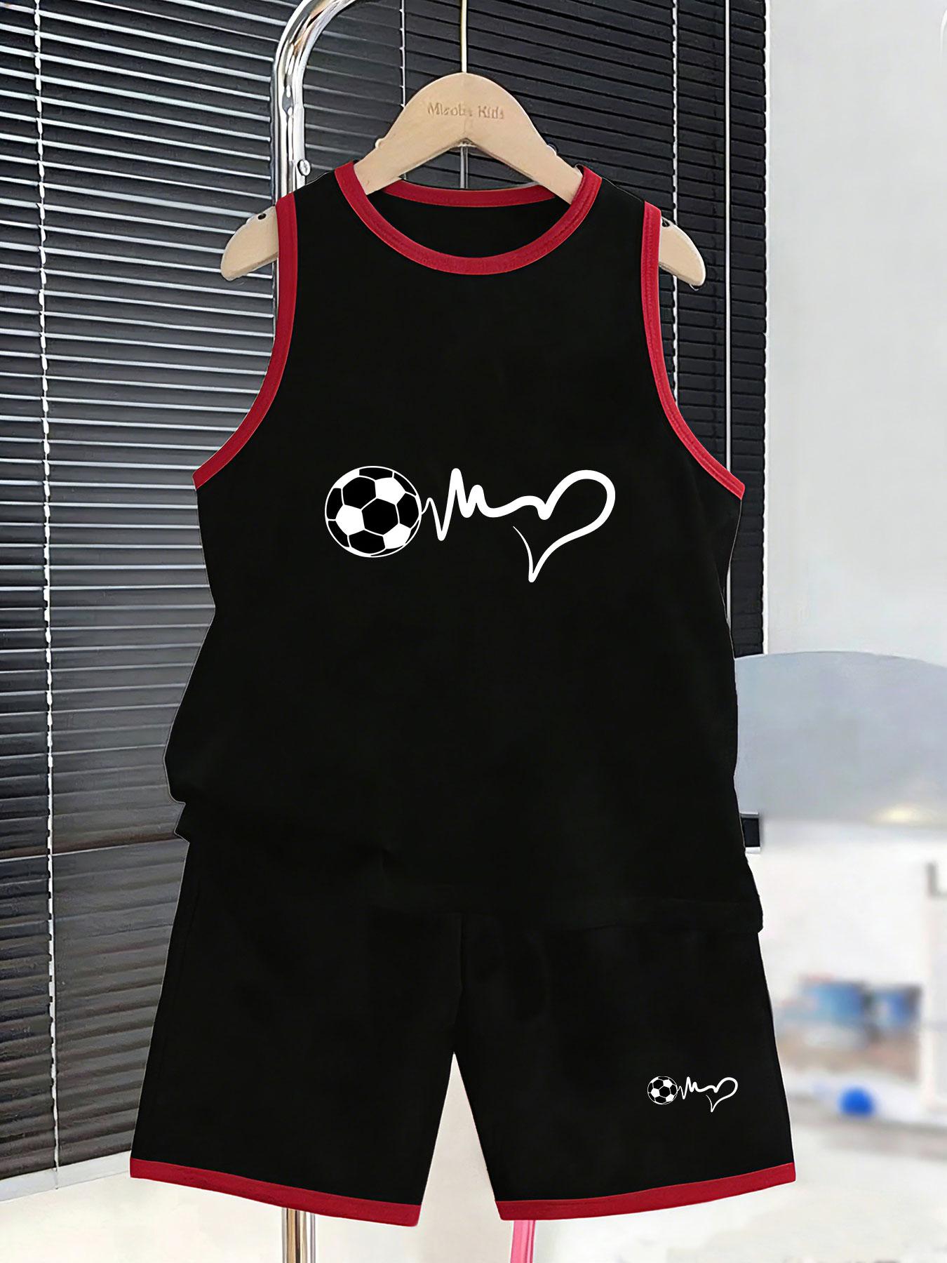 

Boys’ soccer heartbeat set. Dynamic prints, breathable fabric, loose fit for sports fans wear. 7Y чорний