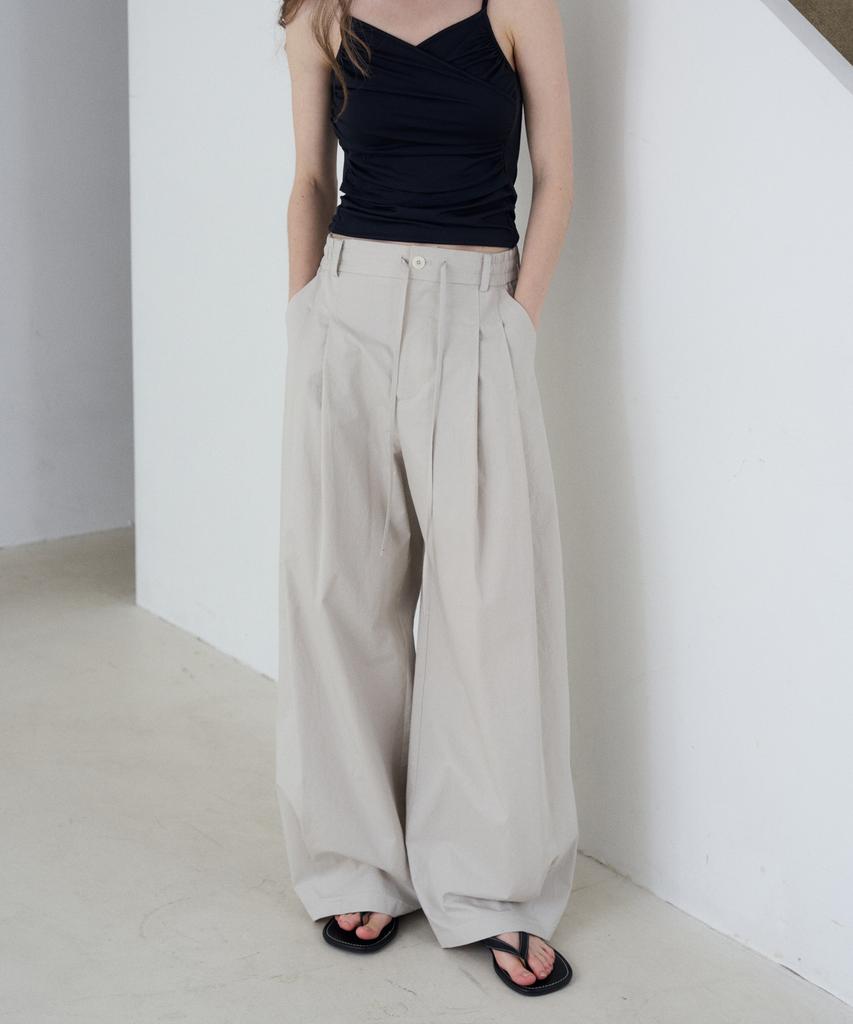 FROMWHERE Double-Pleat Pants L/Beige