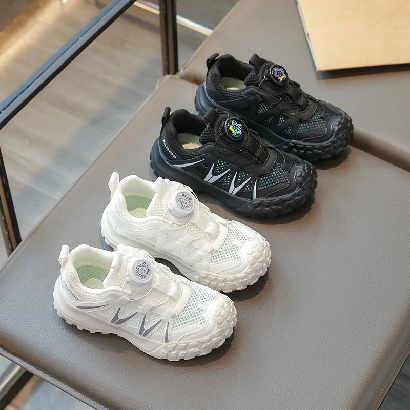 Neue Kinder weiße Schul-Tennisschuhe Sommer Netz Kinder Sneaker für Mädchen Mode Rutschfest Freizeit Jungen Schwarze Laufschuhe