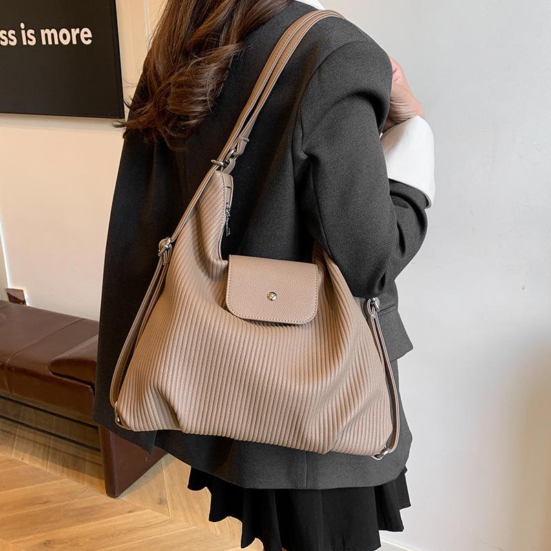Premium Sense Retro Large-capacity Bag Women's 2025 New Trendy Autumn and Winter Commuter Backpack Single Shoulder Tote Bag