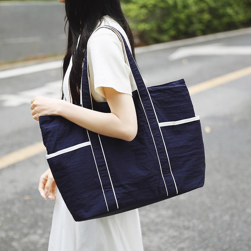 New Korean Style Color Block Shoulder Bag Large Capacity Nyl Tote Bag for Women Commuting Travel Casual and Simple Shoppe Bag