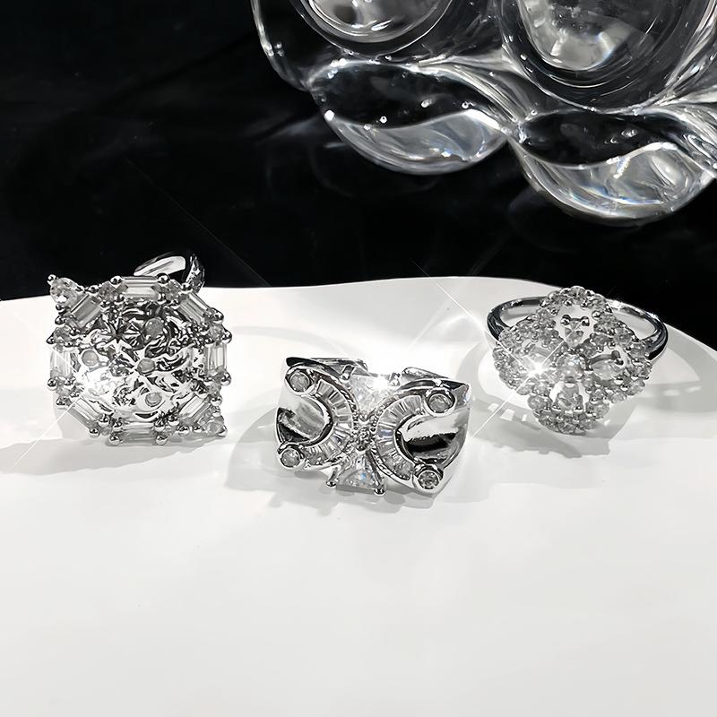 Niche Design Double C Four-Leaf Clover Exquisite Full Diamond Zir*****Pen Ring Cold Wind Light Luxury Index Finger Ring Female