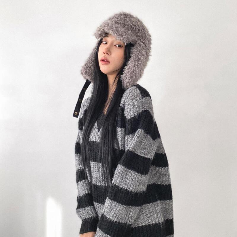 Women s Winter Winter Item: Earflap Cap Hat C7511_Ivory