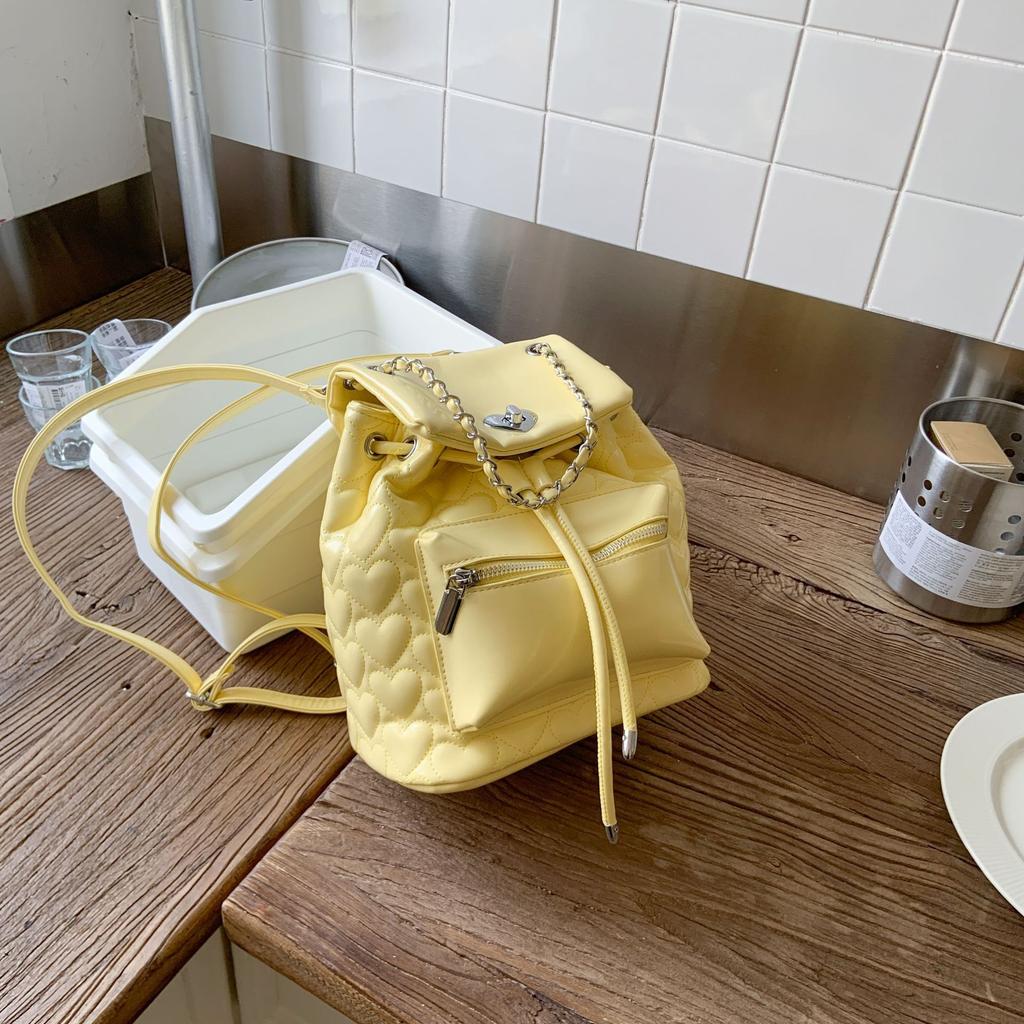 Niche texture backpack bag women's 2025 new student commuter backpack fashionable versatile fashion bucket bag